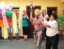 معاهد اللغة الاسبانية في San Juan Sacatepéquez : COINED Spanish School - Antigua